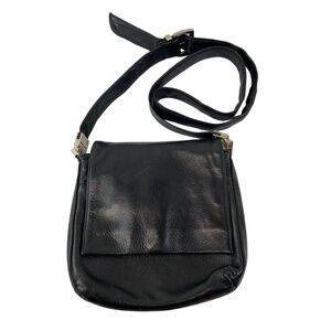 Elegant Perlina Black Leather Crossbody Bag
